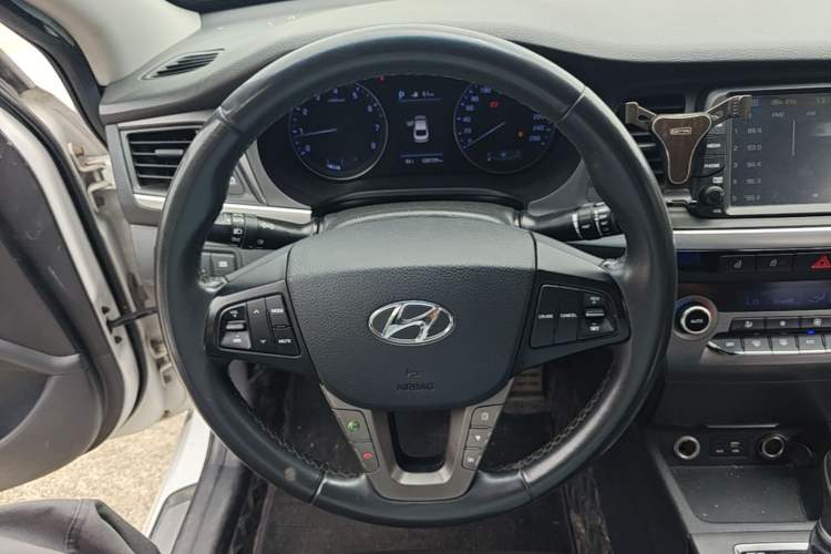 Used Hyundai Mistra 2017 1.6T Automatic Flagship Model TOP China V Emission Standard Steering Wheel