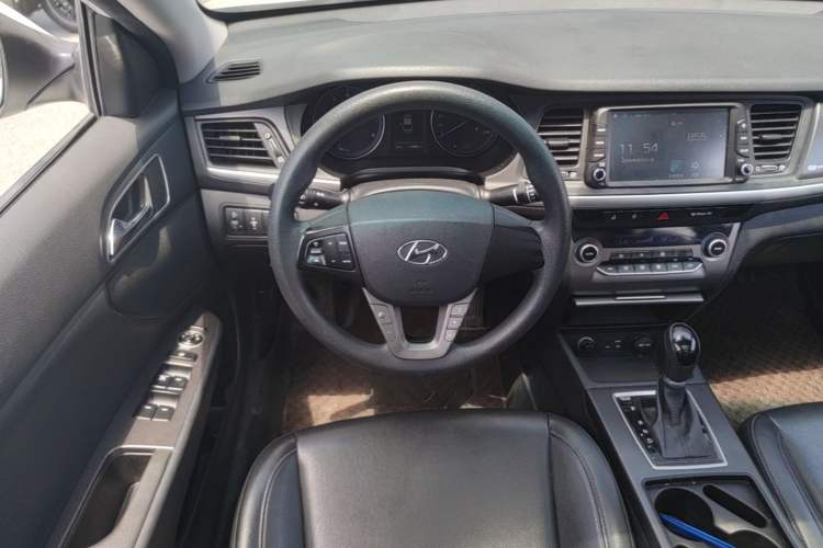 Used Hyundai Mistra 2017 1.8L Automatic Deluxe DLX Model China V Emission Standard Steering Wheel