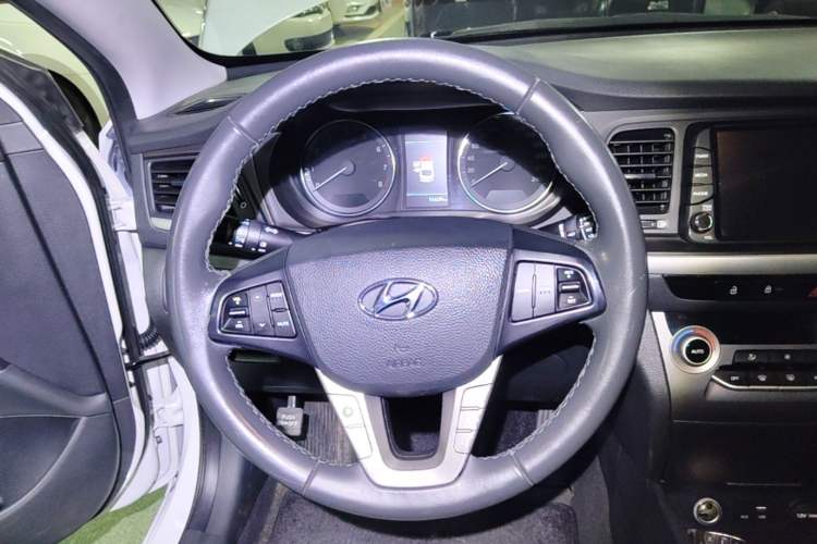 Used Hyundai Mistra 2017 1.8L Automatic Deluxe DLX Model China V Emission Standard Steering Wheel