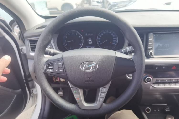 Used Hyundai Mistra 2017 1.8L Automatic Smart GLS China V Standard Steering Wheel