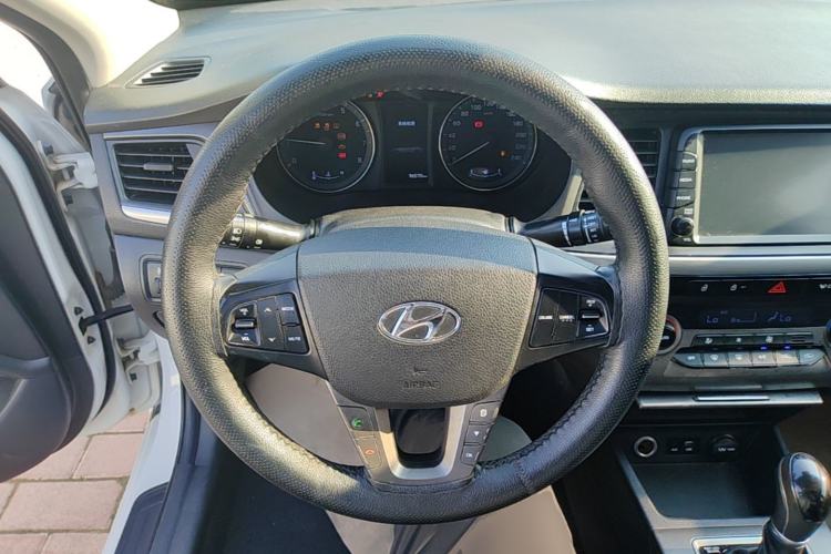 Used Hyundai Mistra 2017 1.8L Automatic Deluxe DLX Model China V Emission Standard Steering Wheel