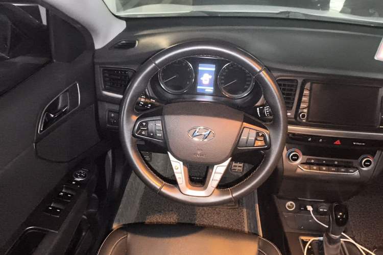 Used Hyundai Mistra 2017 1.6T Automatic Flagship Model TOP China V Emission Standard Steering Wheel
