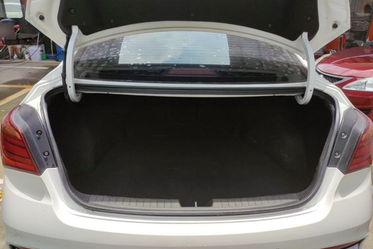 Used Hyundai Mistra 2017 1.8L Automatic Deluxe DLX Model China V Emission Standard Trunk