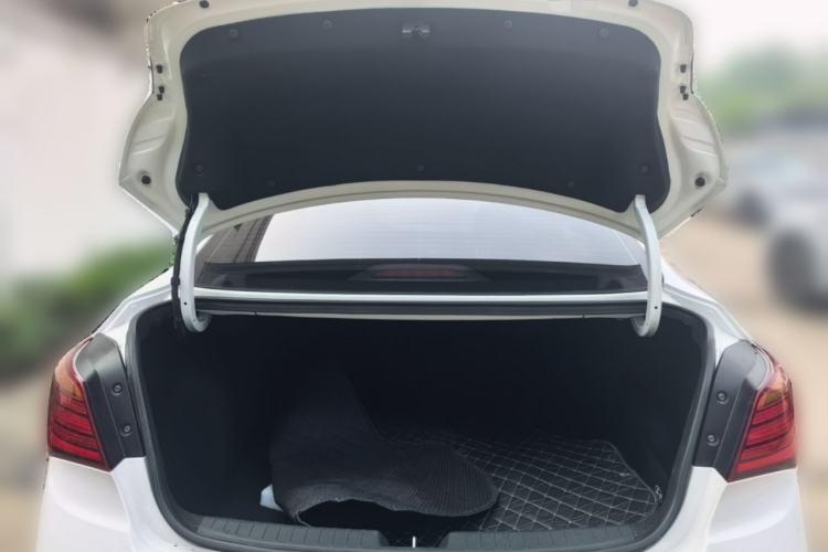Used Hyundai Mistra 2017 1.8L Automatic Deluxe DLX Model China V Emission Standard Trunk
