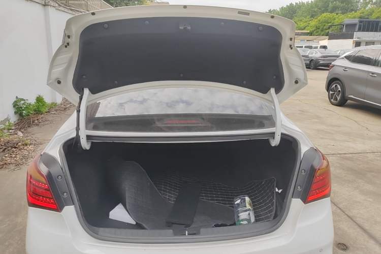 Used Hyundai Mistra 2017 1.8L Automatic Deluxe DLX Model China V Emission Standard Trunk