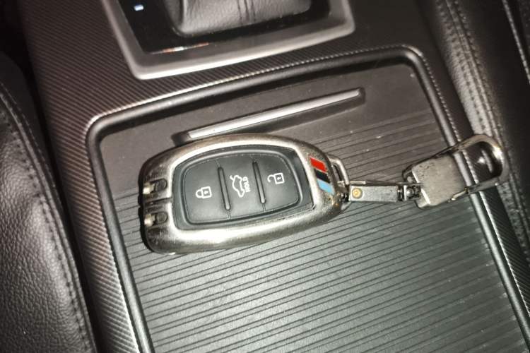 Used Hyundai Mistra 2017 1.8L Automatic Deluxe DLX Model China V Emission Standard Vehicle Key