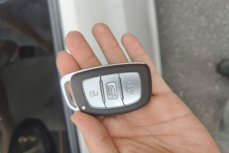 Used Hyundai Mistra 2017 1.6T Automatic Smart GLS China V Standard Vehicle Key