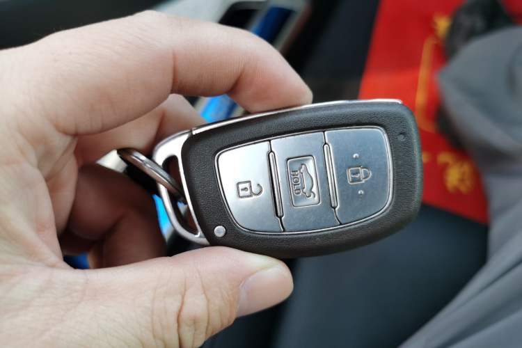 Used Hyundai Mistra 2017 1.8L Automatic Deluxe DLX Model China V Emission Standard Vehicle Key