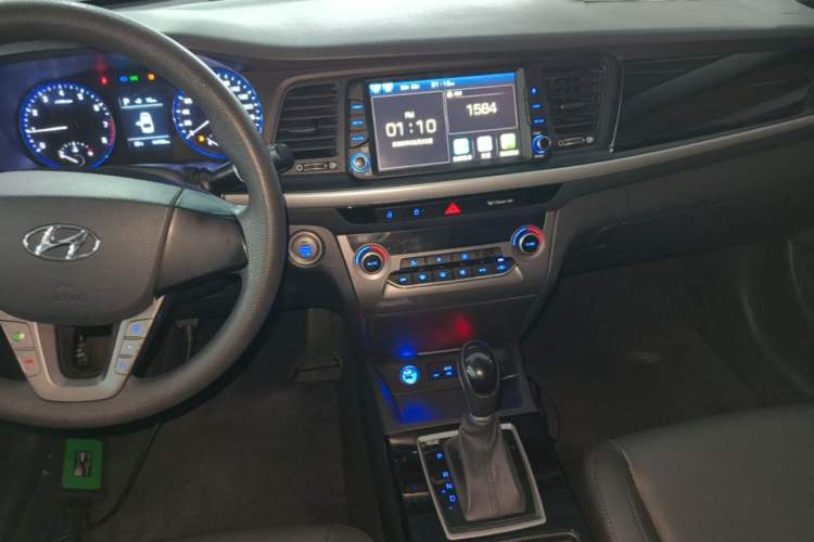 Used Hyundai Mistra 2017 1.8L Automatic Smart GLS China V Standard Audio And AC Panel