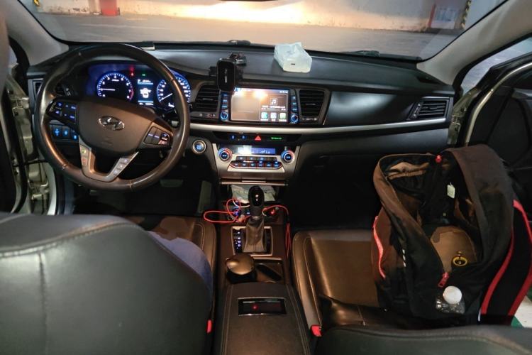 Used Hyundai Mistra 2017 1.8L Automatic Deluxe DLX Model China V Emission Standard Center Console