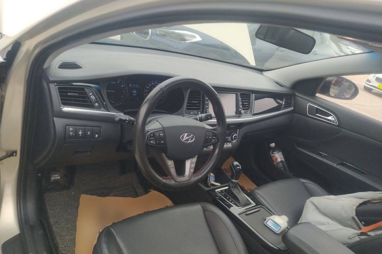 Used Hyundai Mistra 2017 1.8L Automatic Smart GLS China V Standard Center Console
