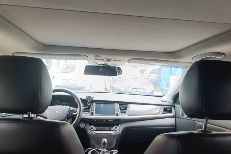 Used Hyundai Mistra 2017 1.8L Automatic Deluxe DLX Model China V Emission Standard Headliner