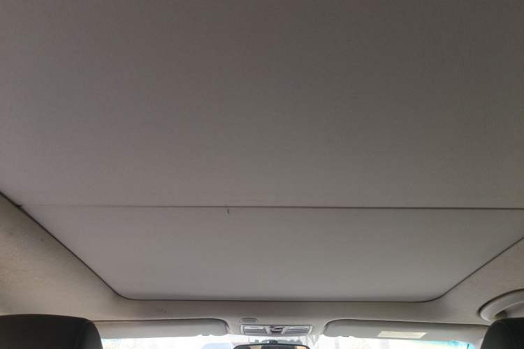 Used Hyundai Mistra 2017 1.8L Automatic Deluxe DLX Model China V Emission Standard Headliner