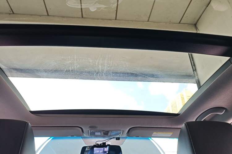 Used Hyundai Mistra 2017 1.8L Automatic Deluxe DLX Model China V Emission Standard Headliner