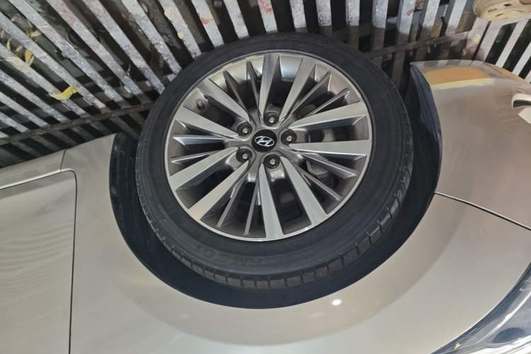 Used Hyundai Mistra 2017 1.8L Automatic Smart GLS China V Standard Left Front Wheel Hub