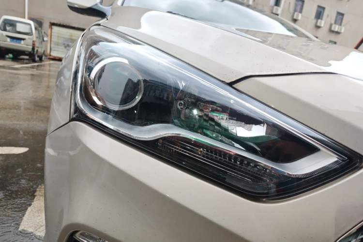 Used Hyundai Mistra 2017 1.8L Automatic Smart GLS China V Standard Right Front Headlight