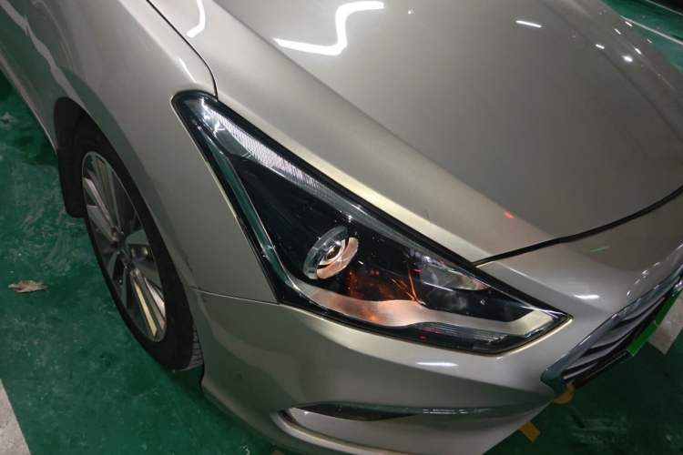 Used Hyundai Mistra 2017 1.8L Automatic Deluxe DLX Model China V Emission Standard Right Front Headlight