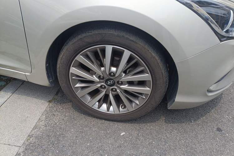 Used Hyundai Mistra 2017 1.8L Automatic Deluxe DLX Model China V Emission Standard Right Front Wheel Hub