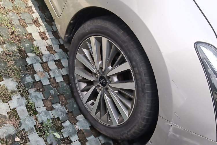 Used Hyundai Mistra 2017 1.8L Automatic Smart GLS China V Standard Right Front Wheel Hub