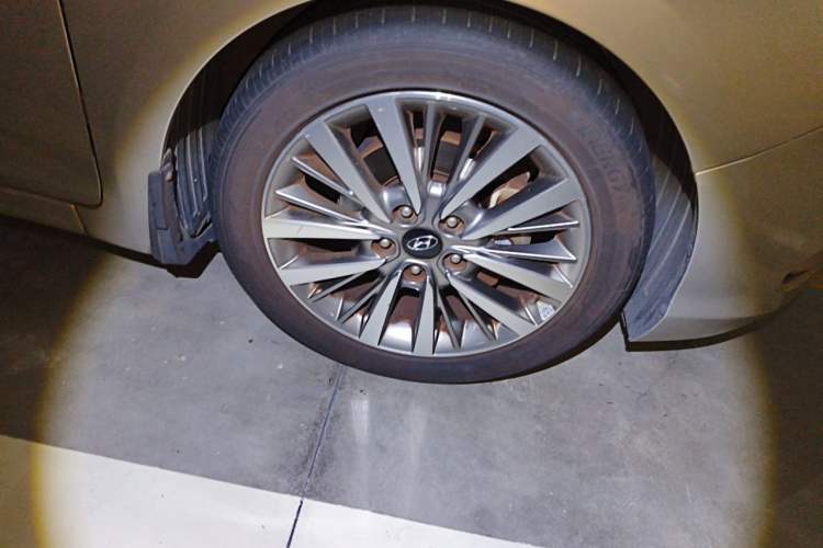 Used Hyundai Mistra 2017 1.8L Automatic Smart GLS China V Standard Right Front Wheel Hub