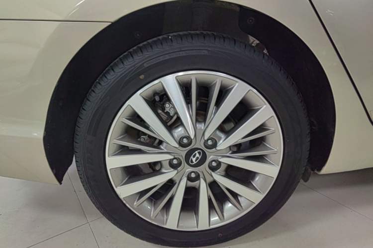 Used Hyundai Mistra 2017 1.6T Automatic Smart GLS China V Standard Right Rear Wheel Hub