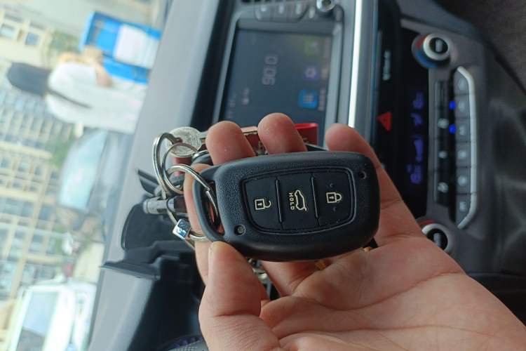 Used Hyundai Mistra 2017 1.8L Automatic Deluxe DLX Model China V Emission Standard Vehicle Key