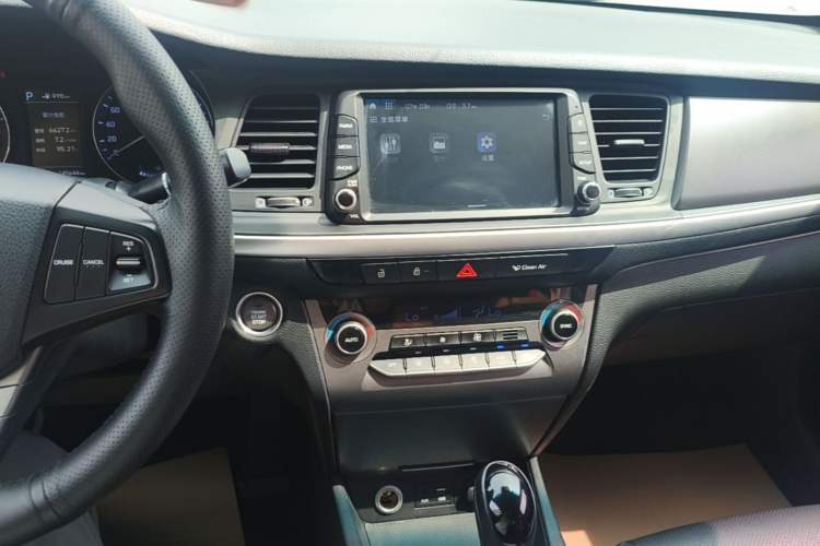 Used Hyundai Mistra 2019 1.8L Automatic Smart GLS Commemorative Edition China V Standard Audio And AC Panel