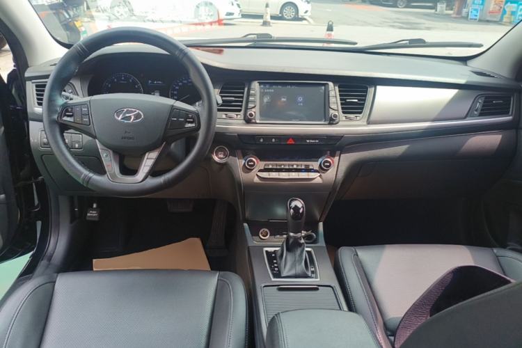 Used Hyundai Mistra 2019 1.8L Automatic Smart GLS Commemorative Edition China V Standard Center Console
