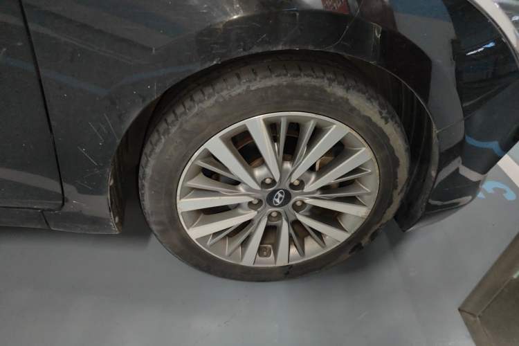 Used Hyundai Mistra 2019 1.8L Automatic Smart GLS Commemorative Edition China V Standard Right Front Wheel Hub