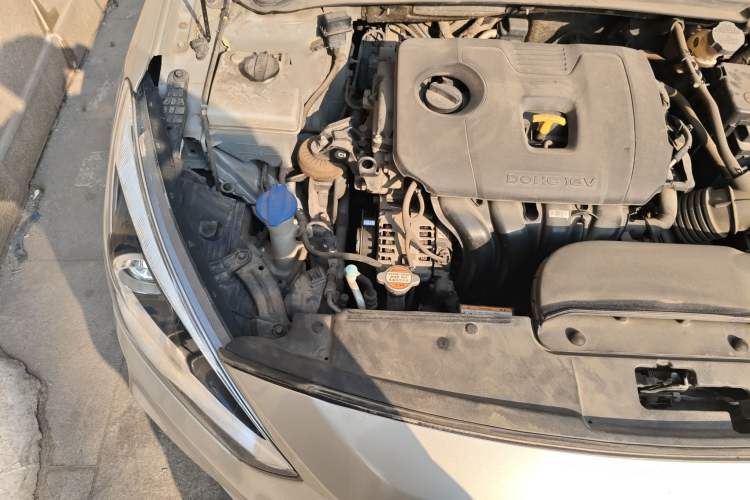 Used Hyundai Mistra 2019 1.8L Automatic Deluxe DLX Model China VI Standard Engine Bay Right