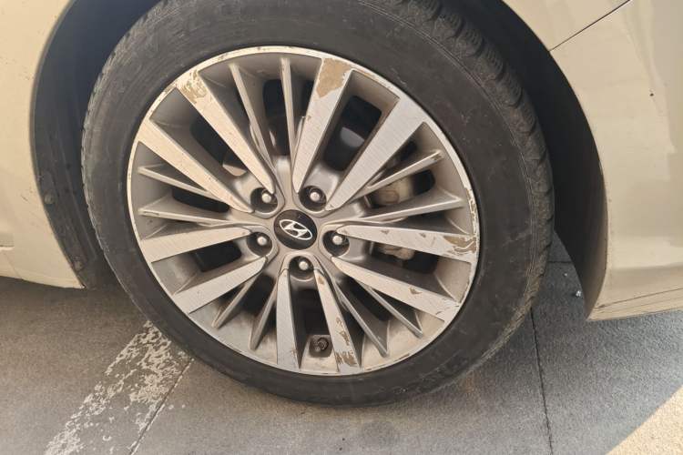 Used Hyundai Mistra 2019 1.8L Automatic Deluxe DLX Model China VI Standard Right Front Wheel Hub