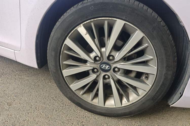 Used Hyundai Mistra 2019 1.8L Automatic Smart GLS Commemorative Model China VI Standard Right Front Wheel Hub