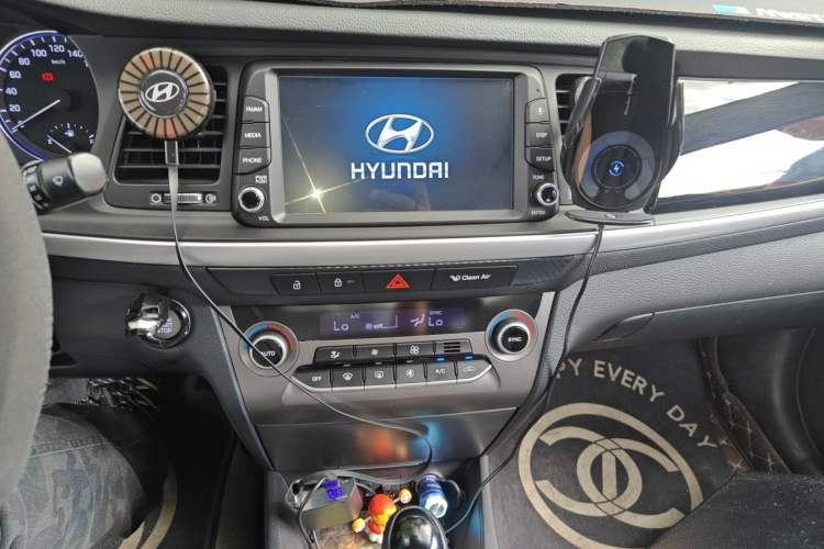 Used Hyundai Mistra 2019 1.8L Automatic Smart GLS China VI Standard Audio And AC Panel