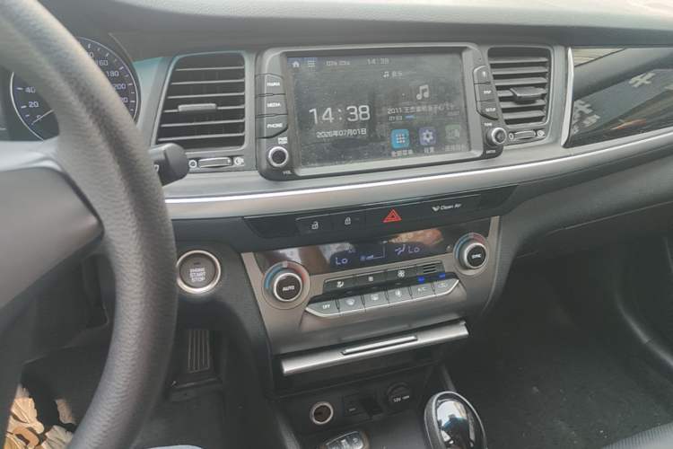 Used Hyundai Mistra 2019 1.8L Automatic Smart GLS China VI Standard Audio And AC Panel