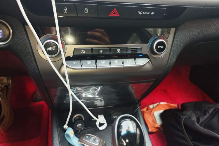 Used Hyundai Mistra 2019 1.8L Automatic Smart GLS Commemorative Model China VI Standard Audio And AC Panel