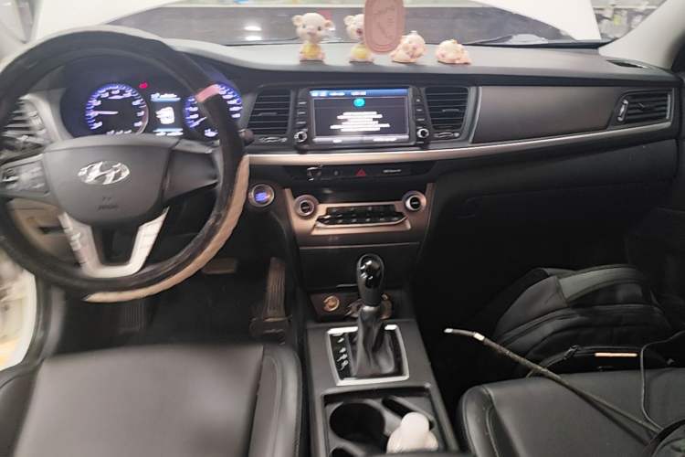 Used Hyundai Mistra 2019 1.8L Automatic Smart GLS Commemorative Model China VI Standard Audio And AC Panel