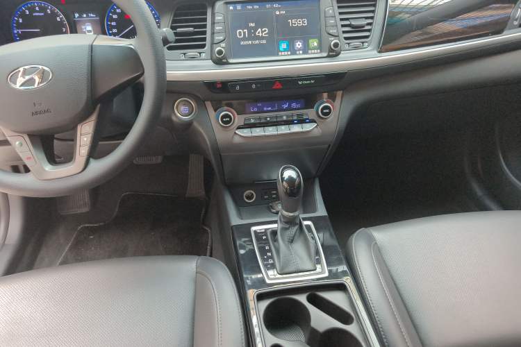 Used Hyundai Mistra 2019 1.8L Automatic Smart GLS China VI Standard Audio And AC Panel