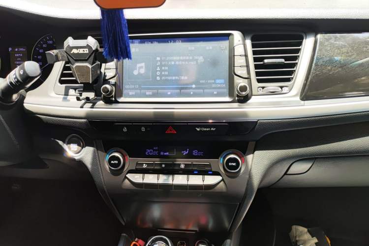 Used Hyundai Mistra 2019 1.8L Automatic Smart GLS China VI Standard Audio And AC Panel