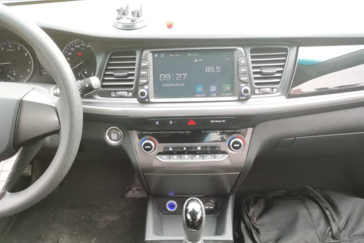 Used Hyundai Mistra 2019 1.8L Automatic Smart GLS China VI Standard Audio And AC Panel
