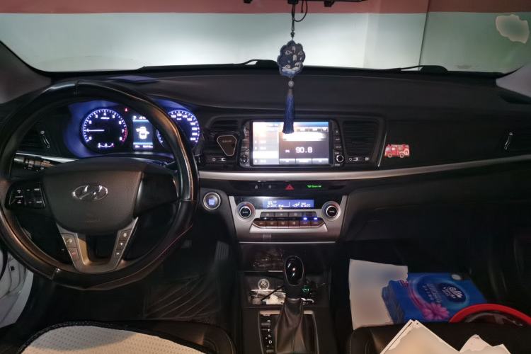 Used Hyundai Mistra 2019 1.8L Automatic Smart GLS Commemorative Edition China V Standard Center Console