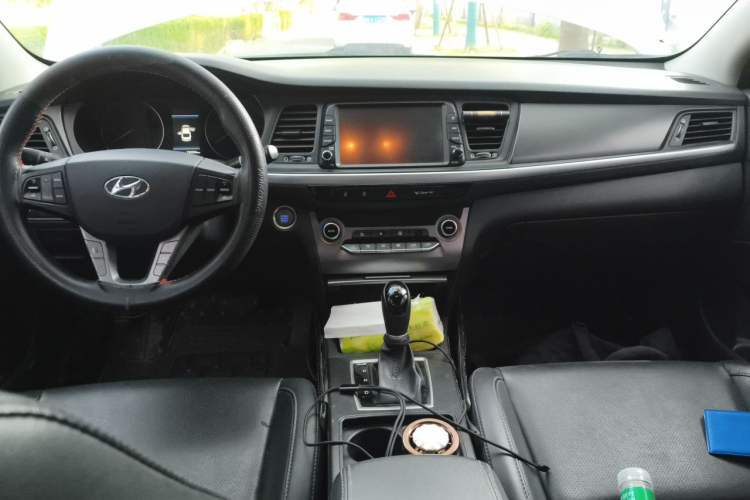 Used Hyundai Mistra 2019 1.8L Automatic Smart GLS China VI Standard Center Console
