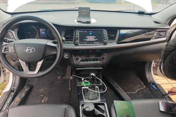 Used Hyundai Mistra 2019 1.8L Automatic Smart GLS China VI Standard Center Console