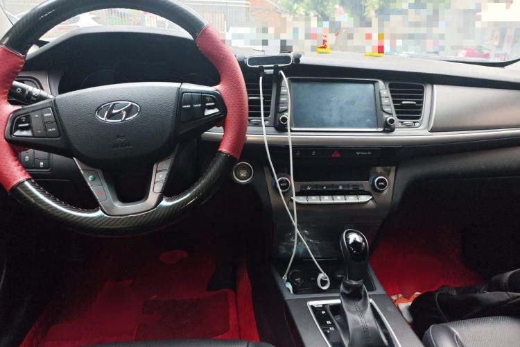 Used Hyundai Mistra 2019 1.8L Automatic Smart GLS Commemorative Model China VI Standard Center Console
