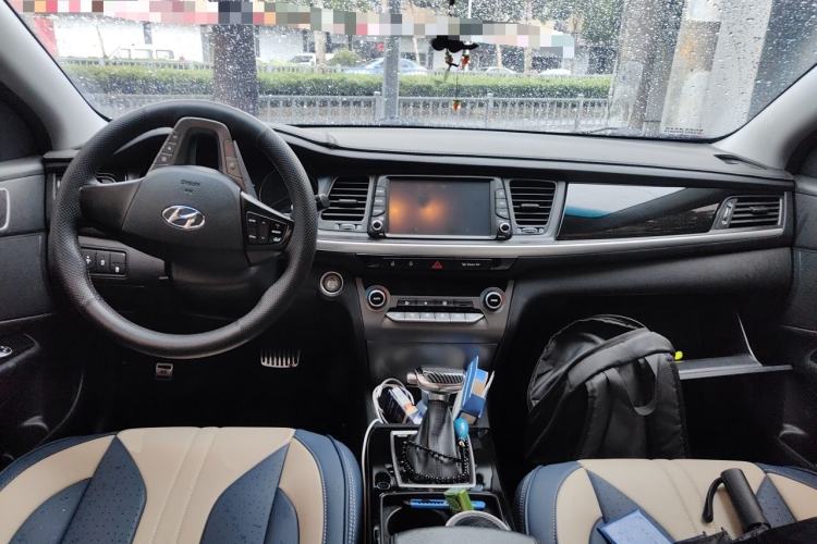 Used Hyundai Mistra 2019 1.8L Automatic Smart GLS China VI Standard Center Console