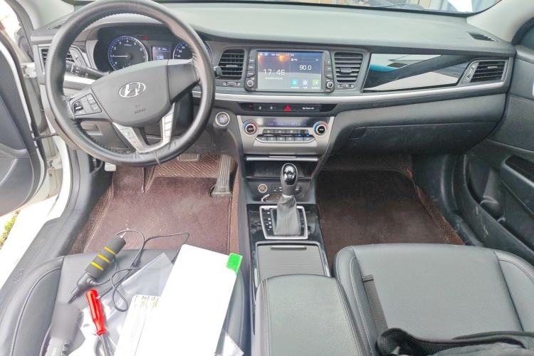 Used Hyundai Mistra 2019 1.8L Automatic Smart GLS China VI Standard Center Console