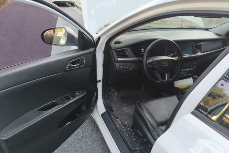 Used Hyundai Mistra 2019 1.8L Automatic Smart GLS China VI Standard Driver Seat