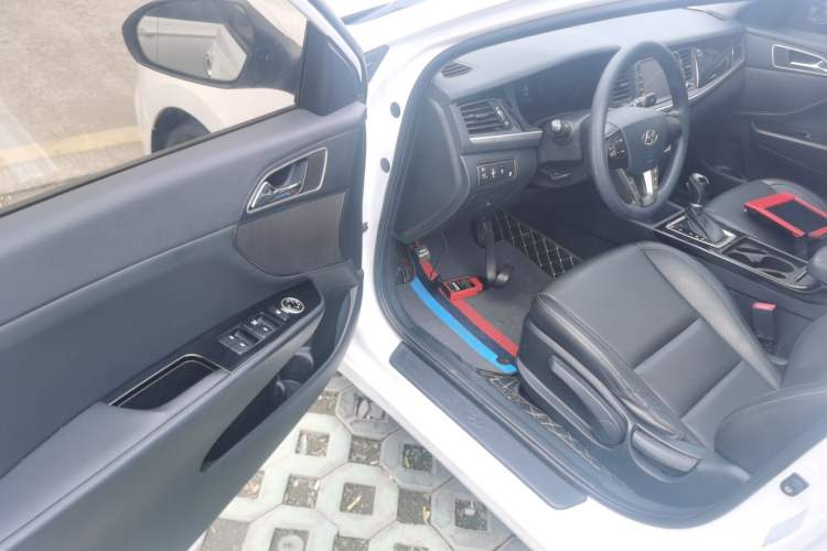 Used Hyundai Mistra 2019 1.8L Automatic Smart GLS China VI Standard Driver Seat