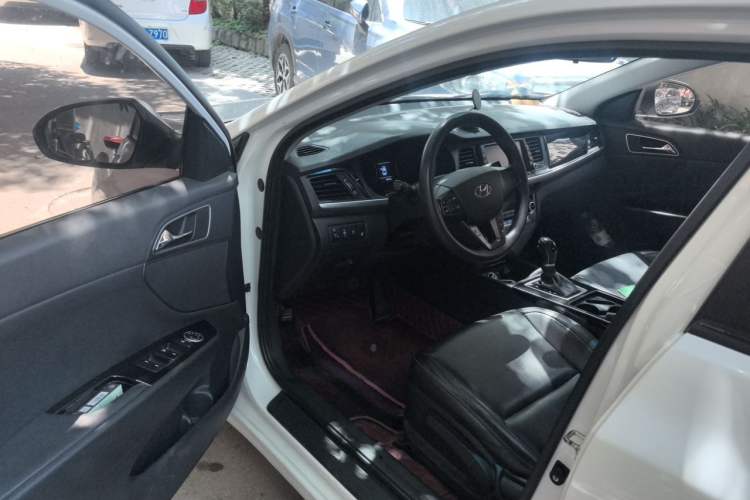 Used Hyundai Mistra 2019 1.8L Automatic Smart GLS China VI Standard Driver Seat