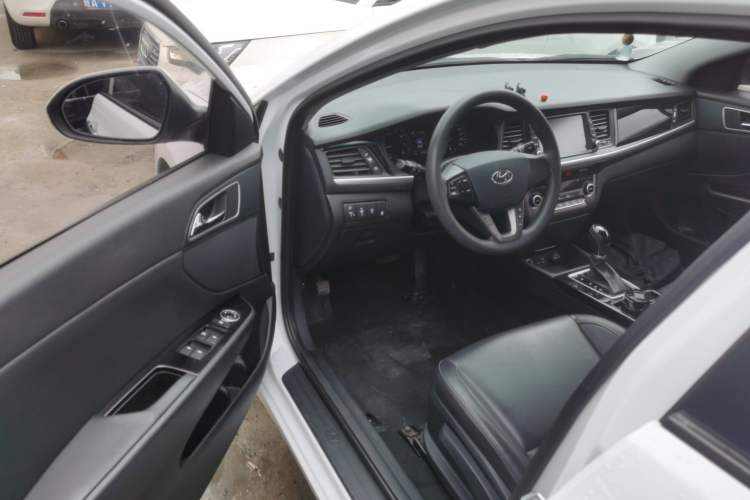 Used Hyundai Mistra 2019 1.8L Automatic Smart GLS China VI Standard Driver Seat