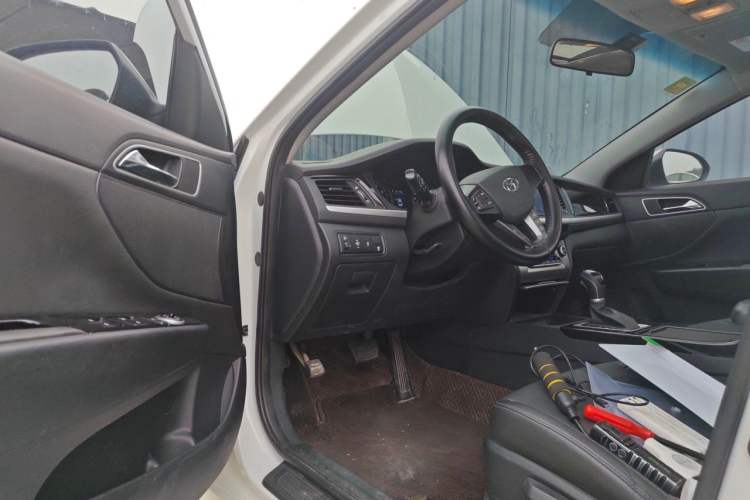 Used Hyundai Mistra 2019 1.8L Automatic Smart GLS China VI Standard Driver Seat
